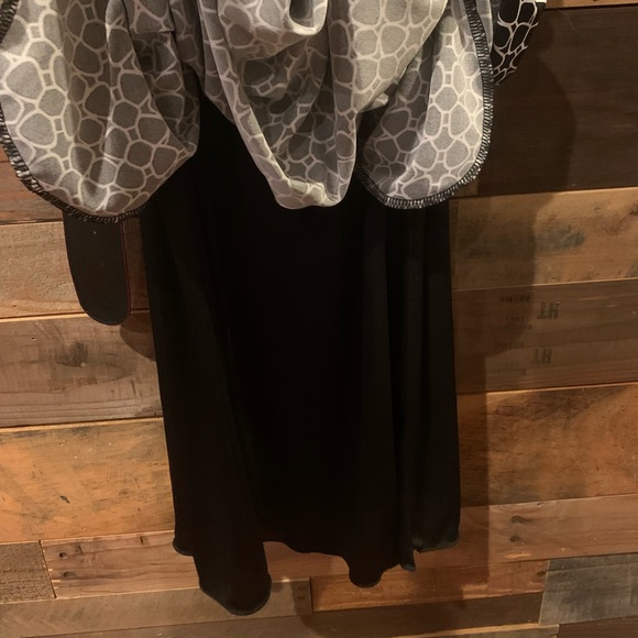 Sleeveless Corey P Dress - Picture 6 of 7